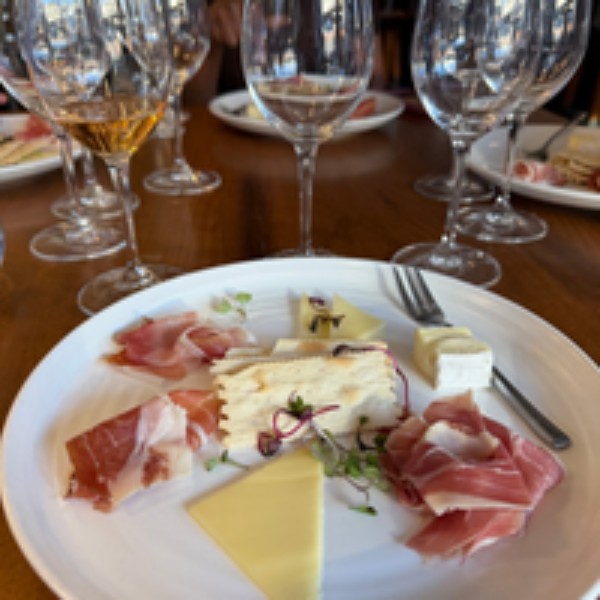 A Wine Club with Taste - Main image